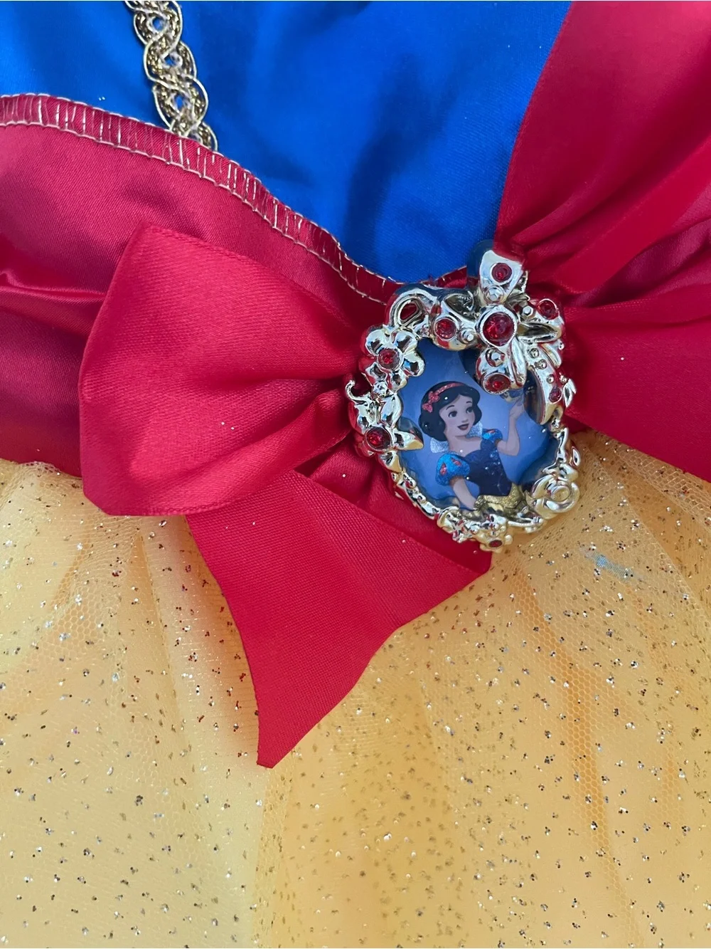 NEW! Official Disney Princess Snow White costume